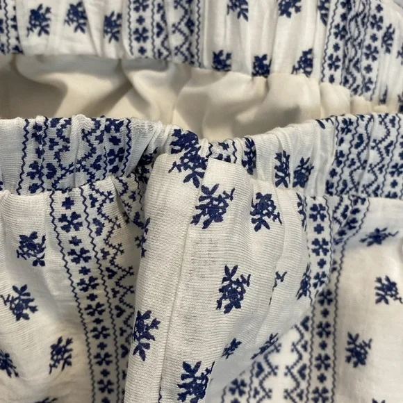 Mdrn Blue And White Tier Maxi Skirt Stitching Flaw
Flowy Floral Design Size XL - Picture 8 of 16